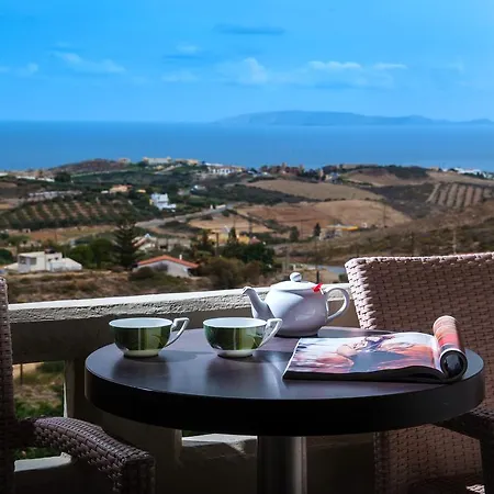Happy Cretan Aparthotel 4*
